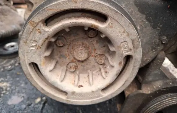 Chrysler Grand Voyager IV Crankshaft pulley
