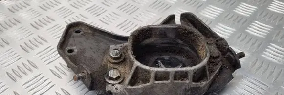 Audi A4 S4 B5 8D Engine mounting bracket 8D0199225D
