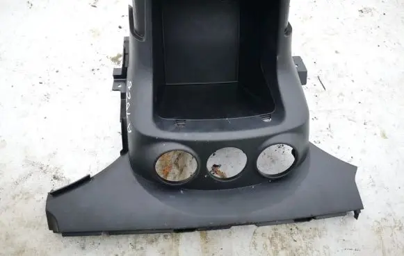 Mitsubishi Outlander Other interior part 8010a143