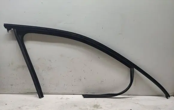Porsche Cayenne (92A) Front door glass trim molding 7P0837432