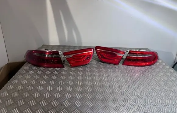 Jaguar XE Rear/tail lights set 
