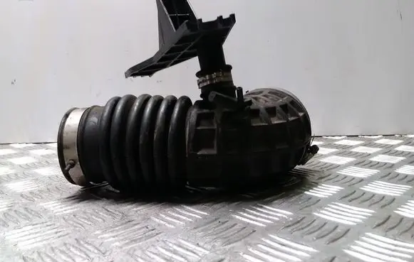Nissan Pathfinder R51 Turbo air intake inlet pipe/hose