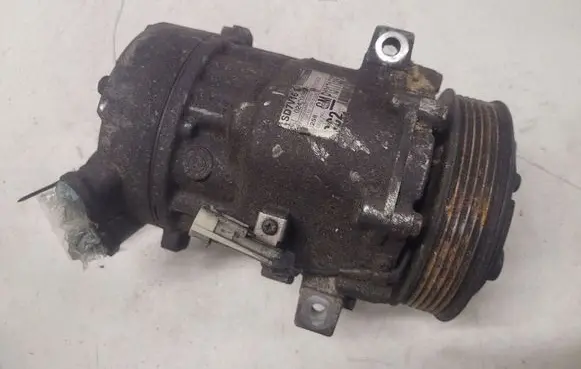 Opel Vectra C Air conditioning (A/C) compressor (pump) 13171593