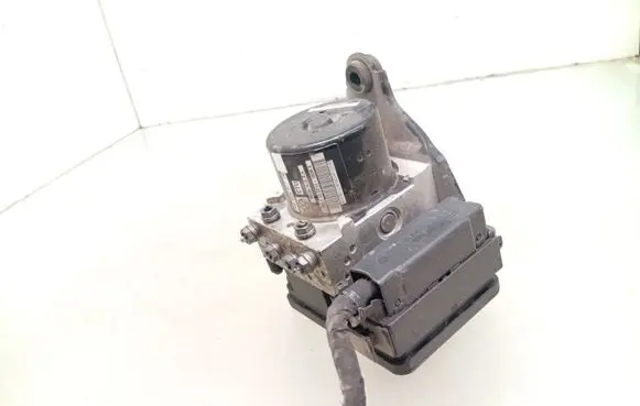 Volkswagen Jetta VI ABS Pump 1K0614517EG