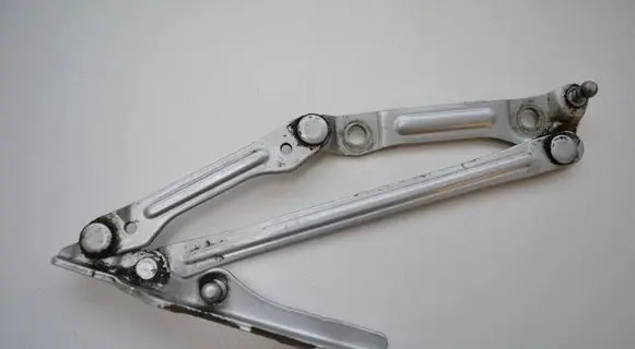 Volkswagen Jetta VI Tailgate/trunk/boot hinge 