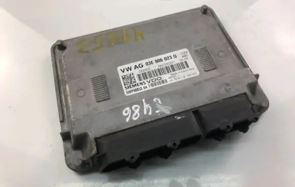 Skoda Fabia Mk1 (6Y) Engine control unit/module ECU 03E906023Q