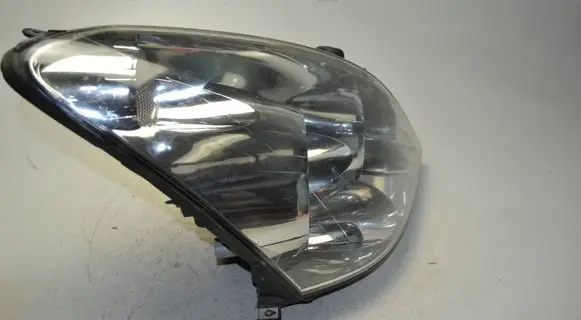 Toyota Corolla Verso AR10 Headlight/headlamp