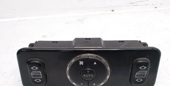 Mercedes-Benz ML W163 Electric window control switch A1638200926