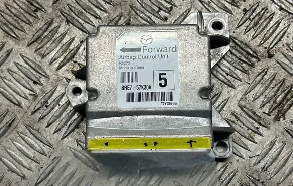 Mazda 3 III Airbag control unit/module BRE757K30A