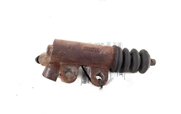 Clutch slave cylinder