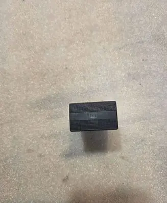 Volkswagen PASSAT B4 Windscreen/window heater switch 