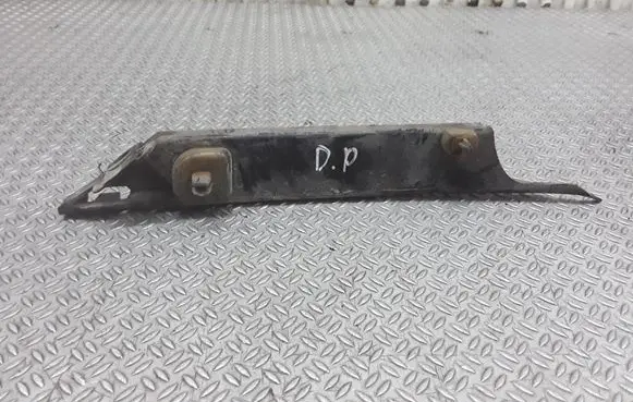 Toyota Corolla Verso E121 Front bumper mounting bracket