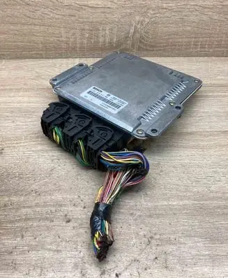 Volvo S40, V40 Engine control unit/module ECU 8200065996 0281010441