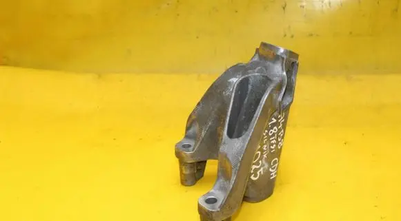 Audi A5 8T 8F Engine mounting bracket 8K0199307BM