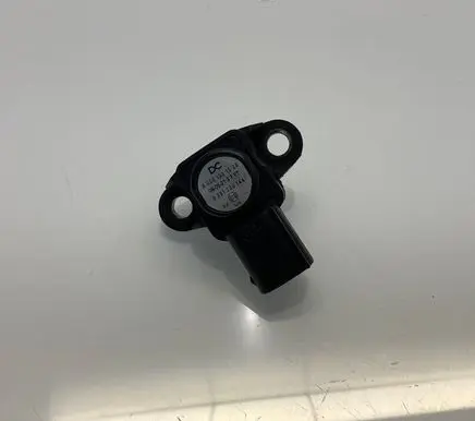 Mercedes-Benz E W211 Air pressure sensor A0061531528 08062137Y7 0261230144