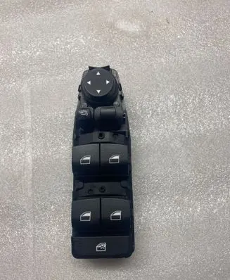 BMW 2 F46 Electric window control switch 9362116 150417