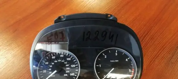 BMW 1 E81 E87 Speedometer (instrument cluster) 9141476