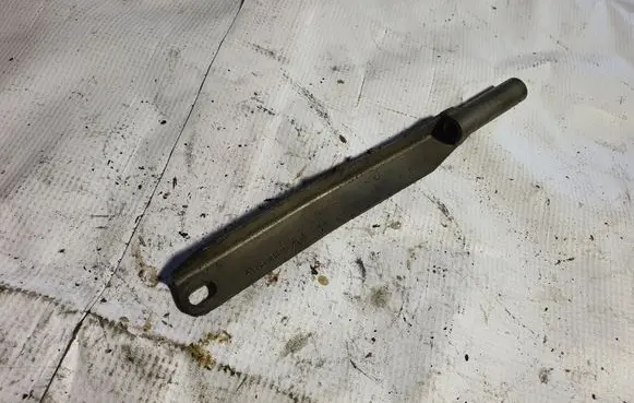 Mercedes-Benz E W211 Engine mounting bracket A6460980529
