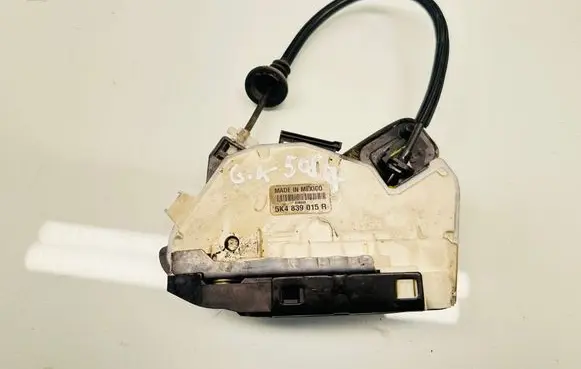 Volkswagen Jetta VI Rear door lock 5K4839015R