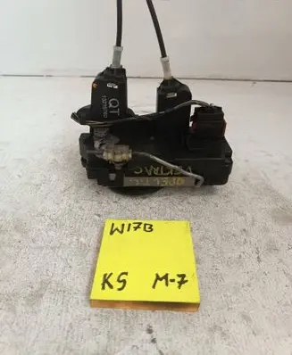 Opel Vectra C Rear door lock 13210760