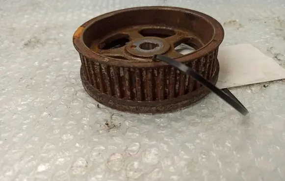 Subaru Legacy Camshaft pulley/ VANOS 