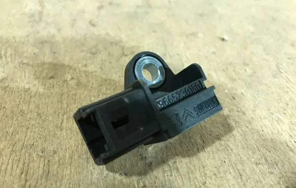 Peugeot 508 Airbag deployment crash/impact sensor 9665730180 5WK44136