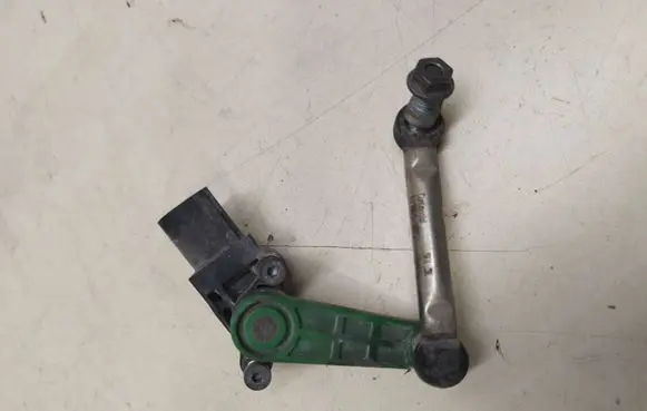 Rear air suspension level height sensor