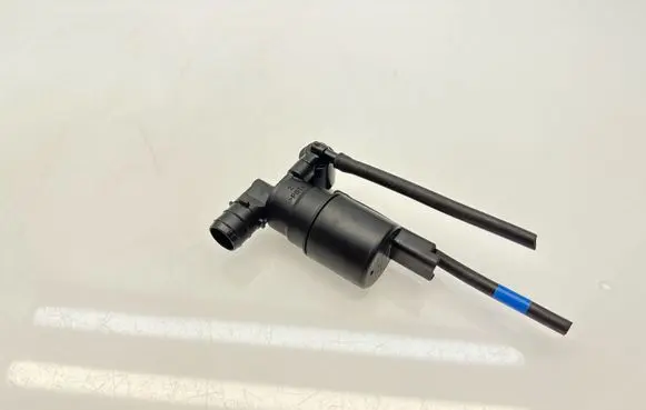 Nissan Juke II F16 Windscreen/windshield washer pump