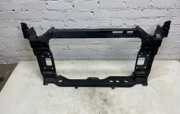 Hyundai Tucson TL Radiator support slam panel bracket 