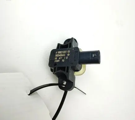 Mercedes-Benz CLA C117 X117 W117 Airbag deployment crash/impact sensor A1668210351 56054084AA