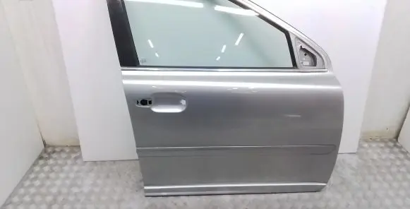 Volvo XC90 Front door