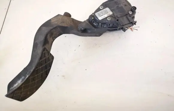 Audi A4 S4 B7 8E 8H Accelerator throttle pedal 8d1721523f 6pv008376-03