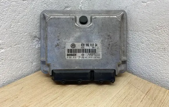 Audi A3 S3 8L Engine control unit/module 038906018GA 28SA4066 0281010170
