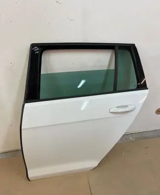 Volkswagen Golf VII Rear door