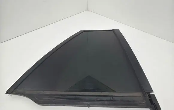Mercedes-Benz E AMG W213 Rear vent window glass A2137300455