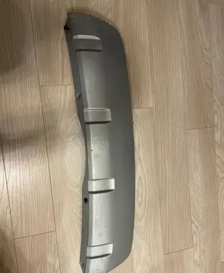 Land Rover Discovery 5 Front bumper lip HY3217K950