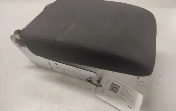 Volkswagen Golf Plus Armrest 5M0864207B