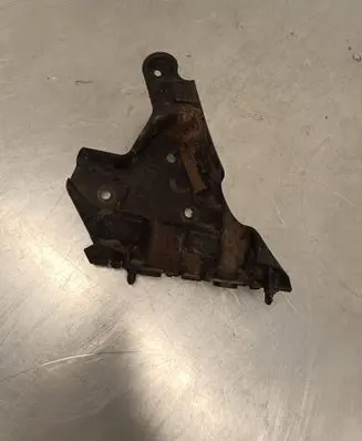 Volvo XC60 Front bumper mounting bracket 31383164