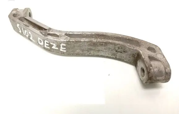 Gearbox mounting bracket