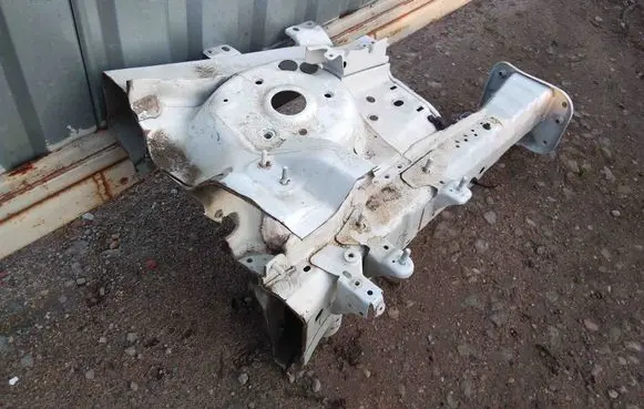 Volvo V40 Front side member 