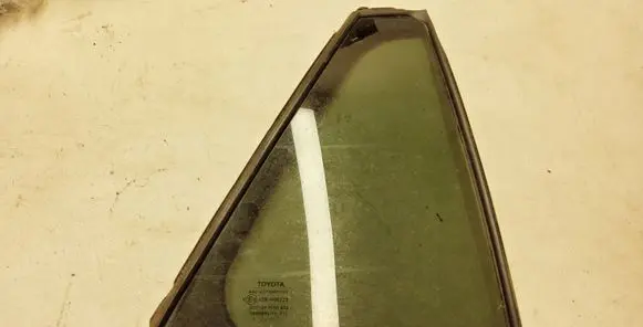 Rear vent window glass