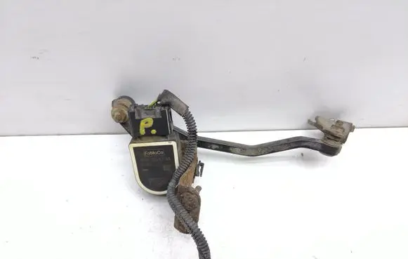 Volvo S60 Headlight/headlamp level sensor 8G9N3C492AA