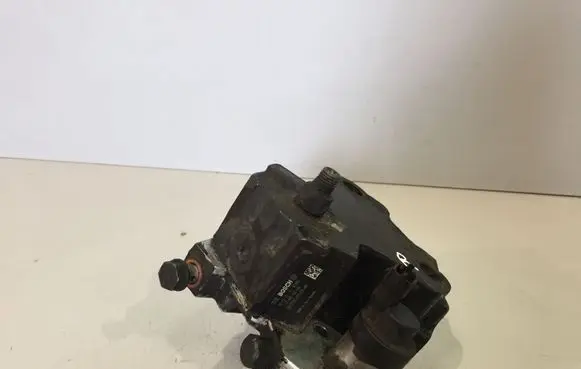 Fuel injection high pressure pump