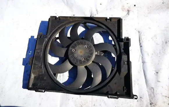 BMW 4 F32 F33 Radiator cooling fan shroud 17428641963 15272311