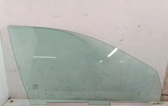 Volvo S60 Front door window glass four-door E243R001106