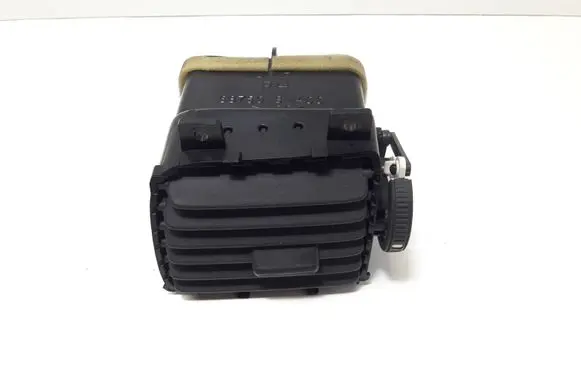 Nissan Almera Dash center air vent grill 68750BM400