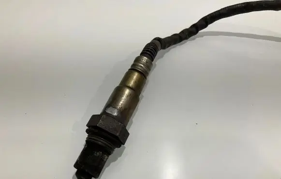 Mercedes-Benz E W211 Lambda probe sensor 05149027AA 061359 2035427018