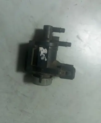 Volkswagen PASSAT B6 Turbo solenoid valve 1J0906283A