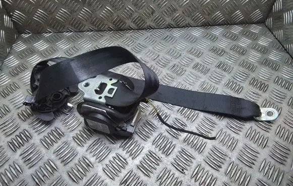 Volkswagen Golf VI Front seatbelt 1K4857706BJ