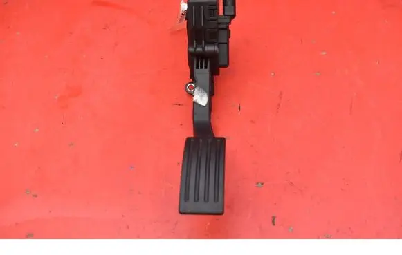 Ford Focus C-MAX Accelerator throttle pedal 4M519F836AH